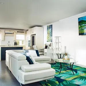 https://la-vue-de-basseterre.comcaribbean.com